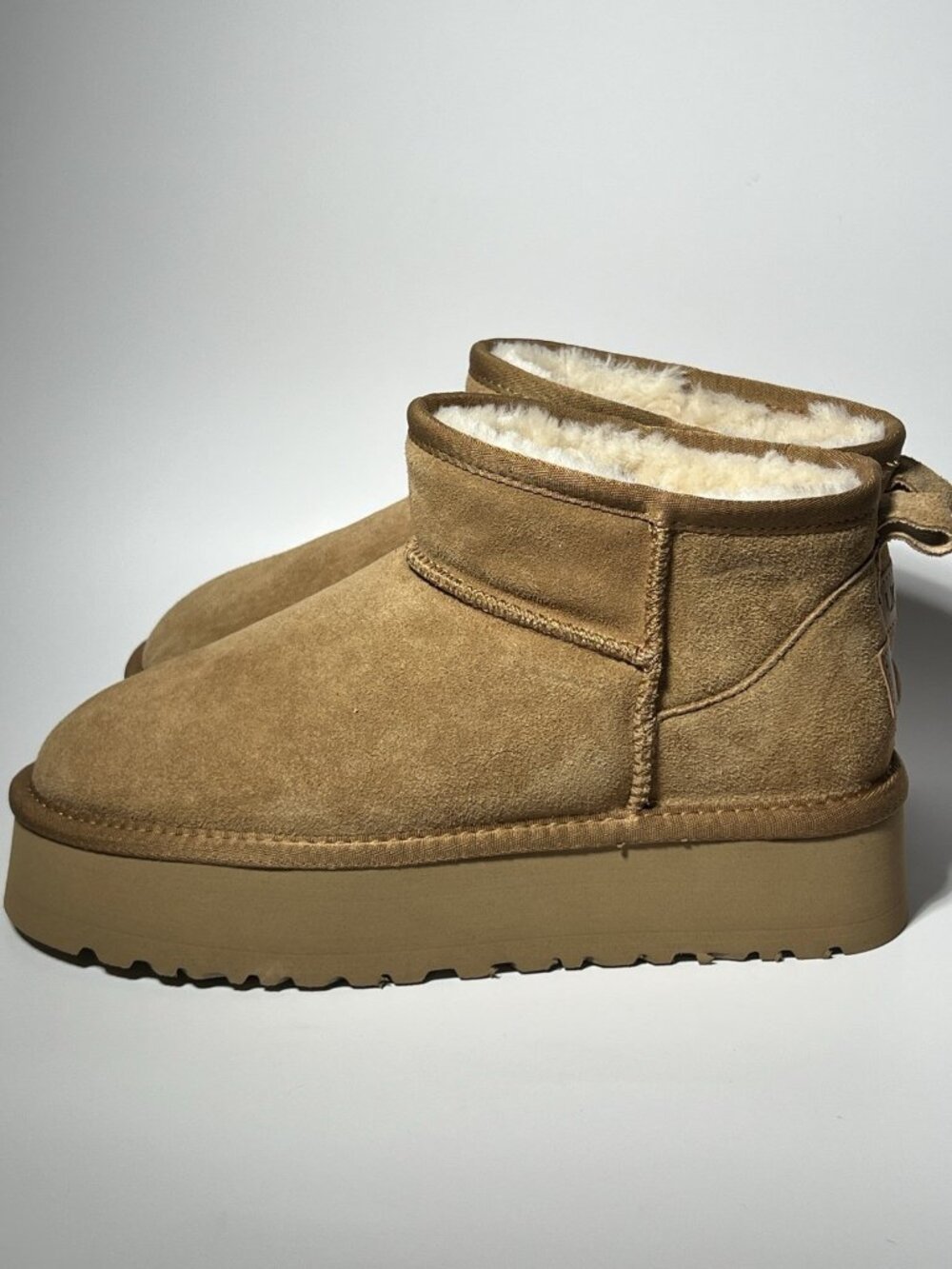 UGG Women’s Brown Suede Platform Slip-On Clogs Size 8 New